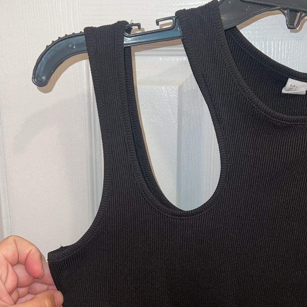 Crop Top - Picture 2 of 2